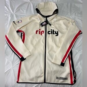 NWT Portland Trailblazers Zip Up Jacket XL